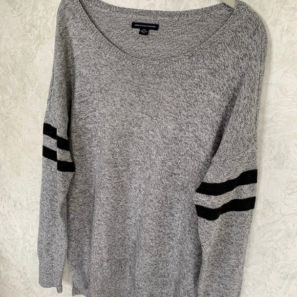 American Eagle Gray Sweater - Picture 3 of 6